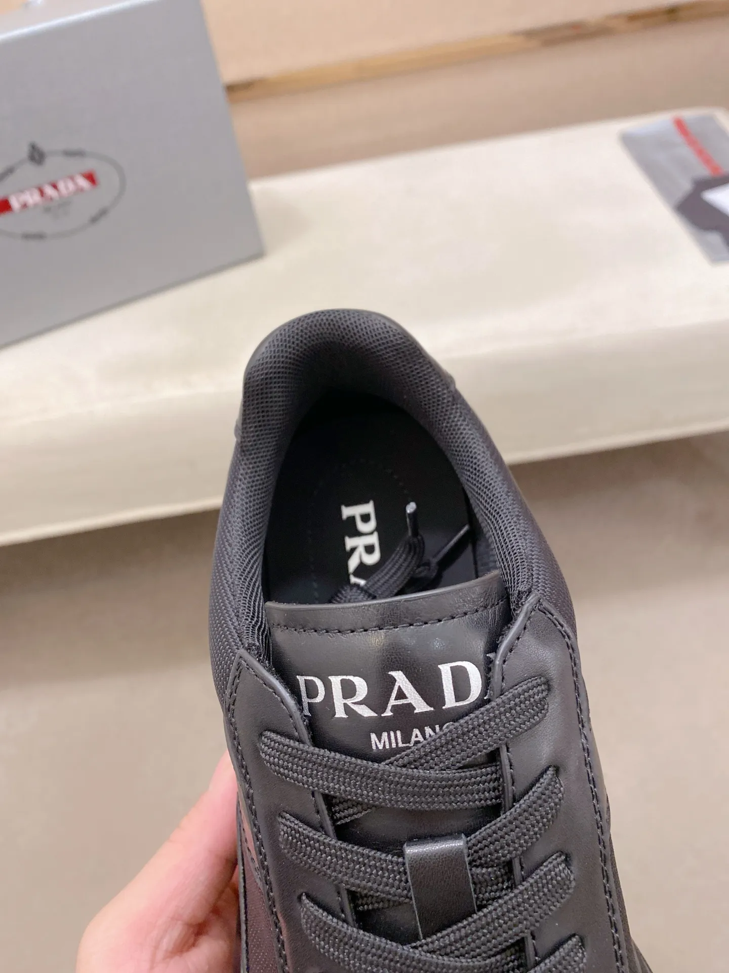 Factory price 600💰 ✔️✔️✔️High version High-quality new PRADA (Prada) counters are on the market at the same time, new men's shoes, 😘fabrics imported first-layer cowhide with waterproof materials, purely handmade. Lining: Full cowhide lining. 👍🏿 High-end ☄️ air-cushion molded anti-slip rubber outsole, exquisite lines, simple and elegant, comfortable and high-end for leisure travel. Code number: 38 to 45